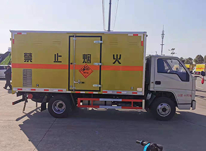 夏津爆破器材运输车工人安全操作规范与智能技术保障